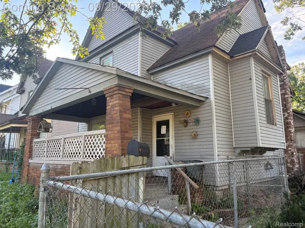 442 Curtis St NE, Grand Rapids, MI 49505