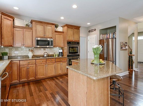 3rd image of 24365 W Indigo Ct