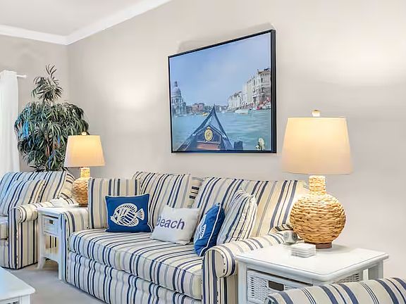 3rd image of 6253 Catalina Dr Unit 1824