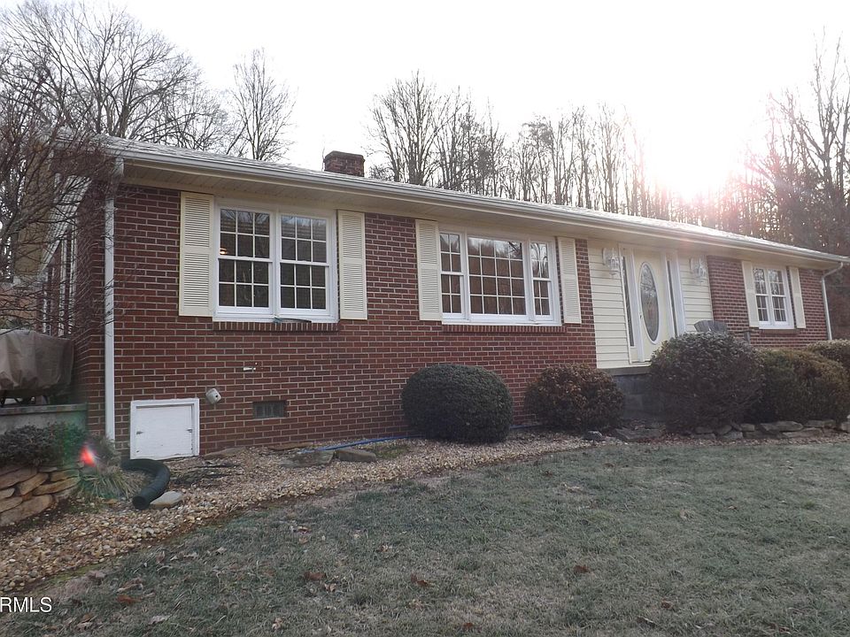 1st image of 1625 Machine Branch Rd