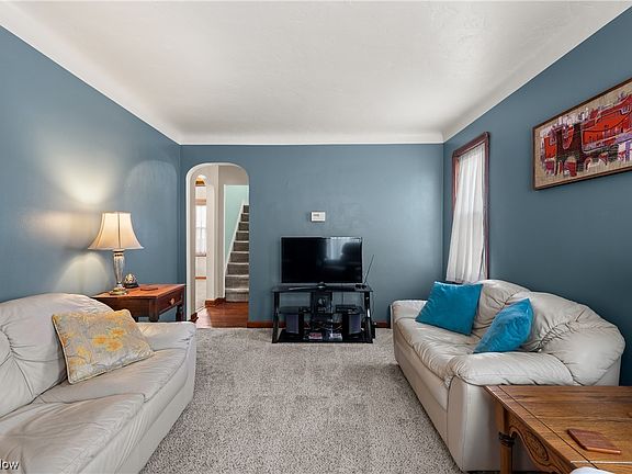 5th image of 2210 Elbur Ave