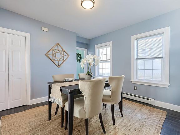 5th image of 109 Salina St