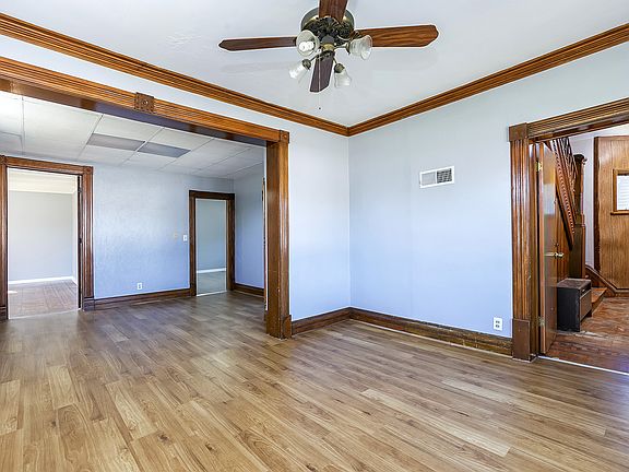 4th image of 209 Spruce St