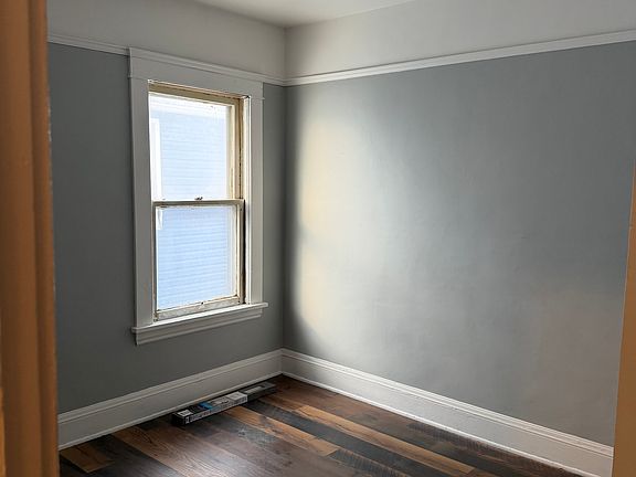 5th image of 11920 Larchmere Blvd #2