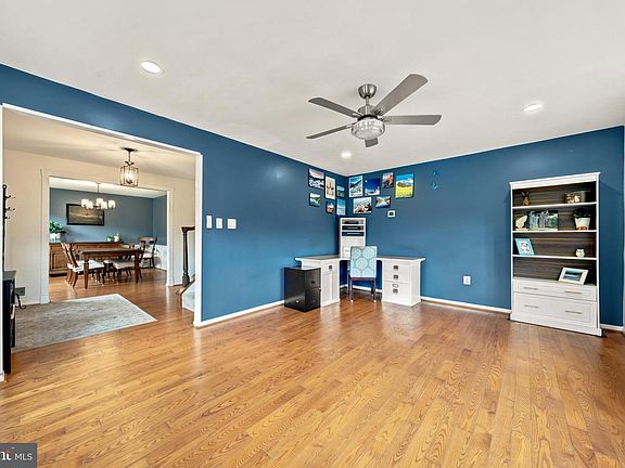 5th image of 7409 Shady Palm Dr