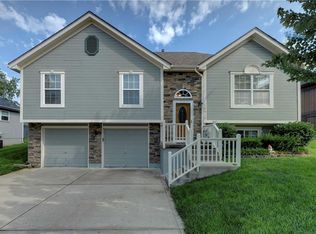 18512 E 11th Street Ct N, Independence, MO 64056