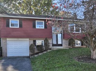 478 Philmont Dr, Lancaster, PA