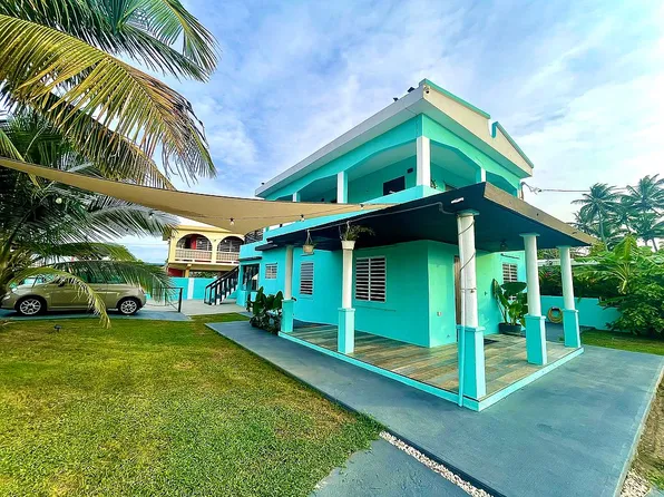 32 Manglar #681, Barceloneta, PR 00617