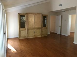 69 Strawberry Ln, Rolling Hills, CA 90274