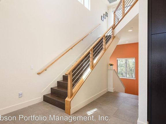5th image of 3 Heritage Pl