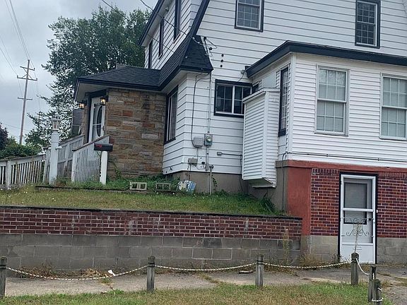 5th image of 534 Dickinson St SE
