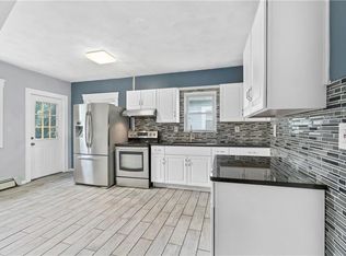 30 Cliffdale Ave, Cranston, RI 02905