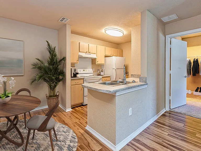 Enclave at Pine Oaks — Photo 29