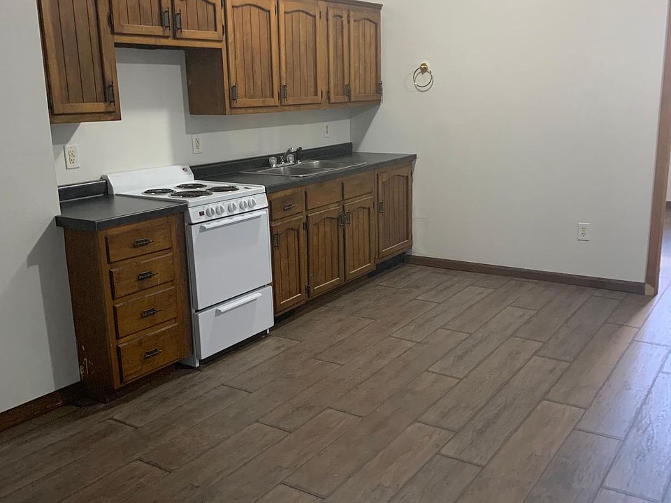2nd image of 125 W Dunklin St APT E