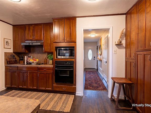 4th image of 1400 Wren Ln