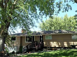 516 W 36th Ave, Kennewick, WA 99337