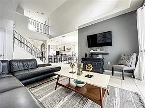 3rd image of 512 Pineloch Dr