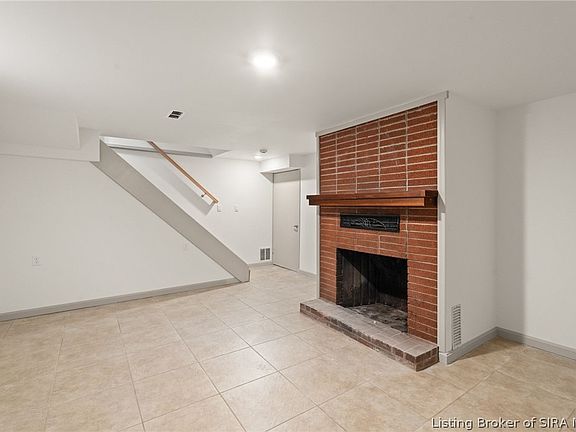5th image of 214 Cheryl Drive