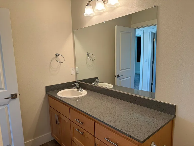 2521 Justine Ln — Photo 26