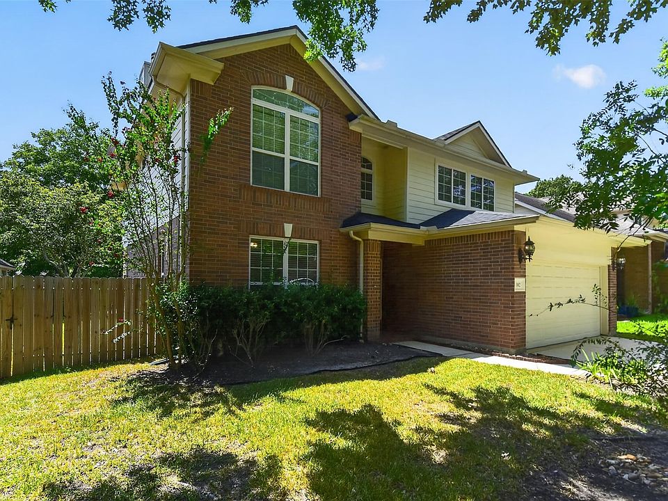 1st image of 102 N Queenscliff Cir