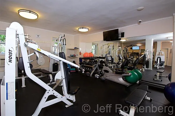 Sold by R New York | media 26