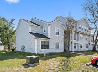 2111 Waters Edge Dr #11B, Toms River, NJ 08753