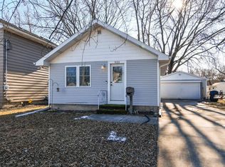 933 W Hawes Ave, Appleton, WI 54914