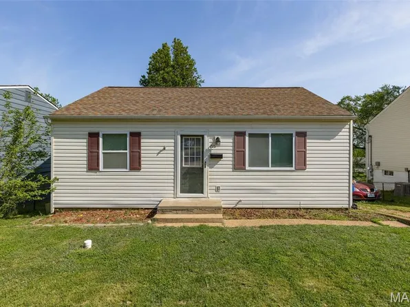 615 Perry St, De Soto, MO 63020