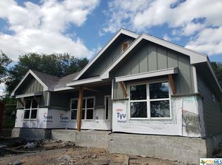 2028 Waterfront Park Dr, Canyon Lake, TX 78133