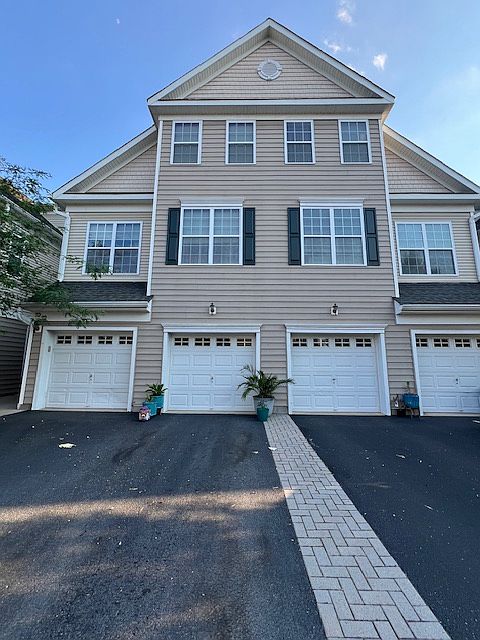 Front view. Home access through the garage.