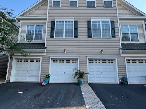 14 Swing Bridge Ln