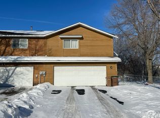 6548 23rd St N, Oakdale, MN 55128