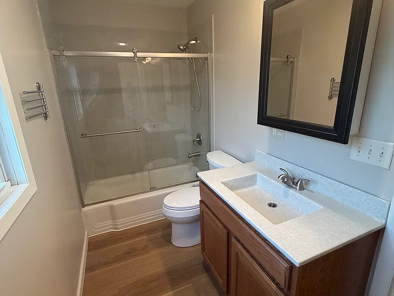 315 W 16th St — Photo 7