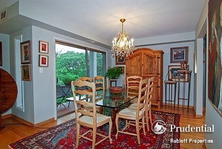 4th image of 1535 Park Ave