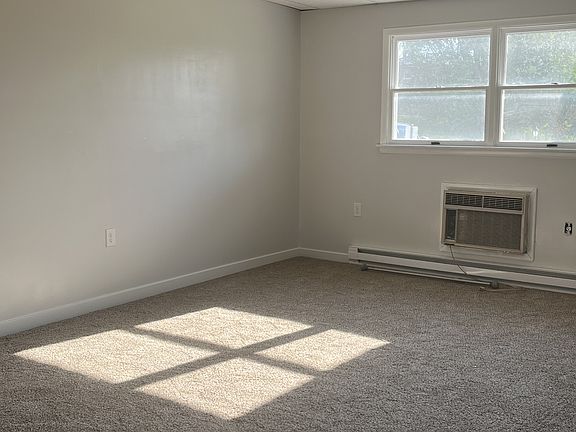 4th image of 301 Hartzell Dr APT 2