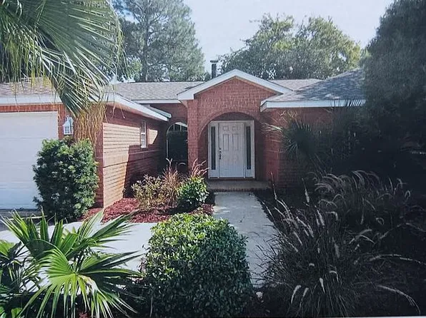 2825 Venetian Gdn, Gulf Breeze, FL 32563