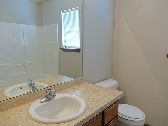 5th image of 1613 Jordan Dr