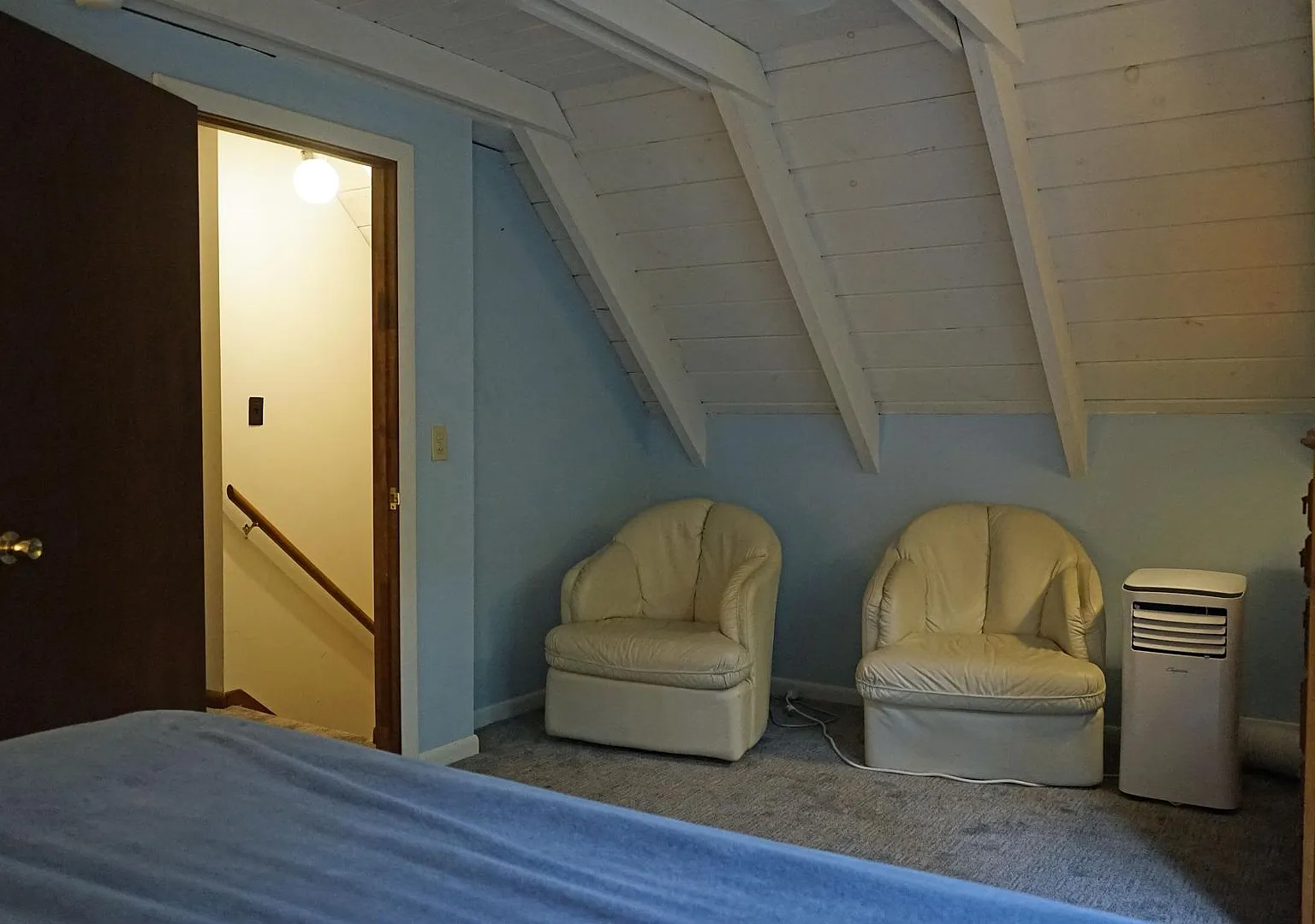 **Winter Rental** Adorable Chalet - Come Spend The Winter Here! — Photo 3