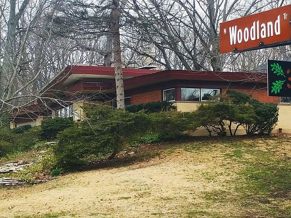 2nd image of 34 N Woodland Trl