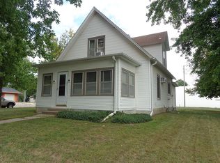 808 N D St, Fairfield, NE 68938