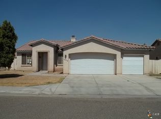 1272 Opal Ct, Calexico, CA 92231