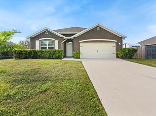 1377 Surfside Ln, Sebastian, FL 32958