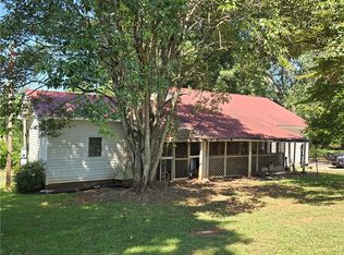 1036 Shiloh Rd, Seneca, SC 29678