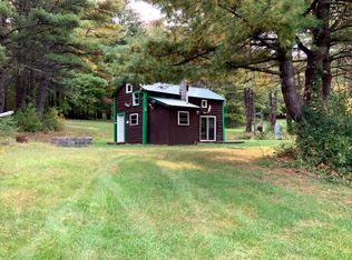 105 Cunningham Rd, Troy, NY 12180