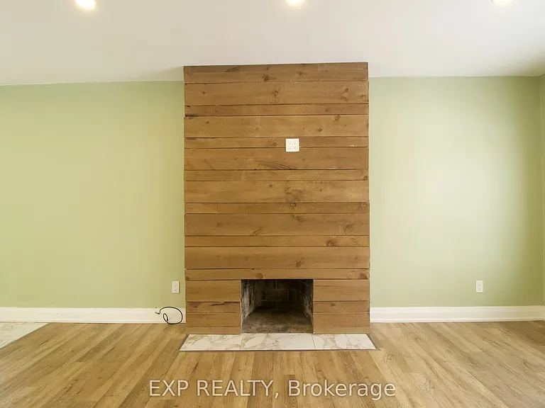 1243 Langmuir Ave #MAIN FLOOR — Photo 4