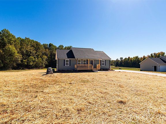 2nd image of 201 Springlake Rd