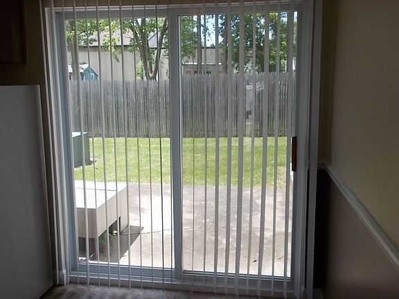4th image of 348 Jefferson Ave APT 29