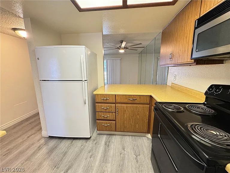 3823 S Maryland Pkwy #H1 — Photo 6
