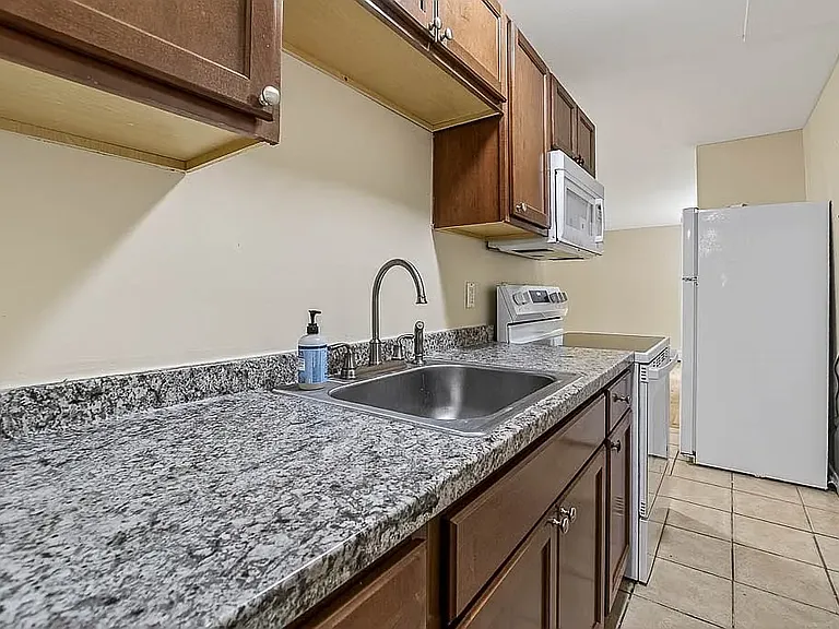 108 Harvey St #2 — Photo 5