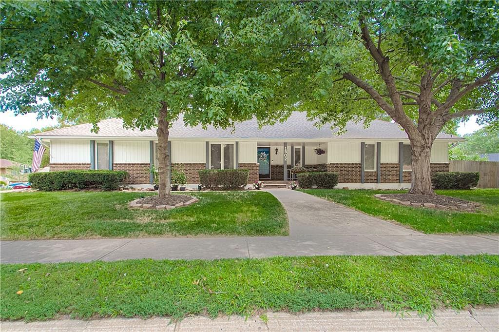 1502 SW 19th St, Blue Springs, MO 64015 Zillow